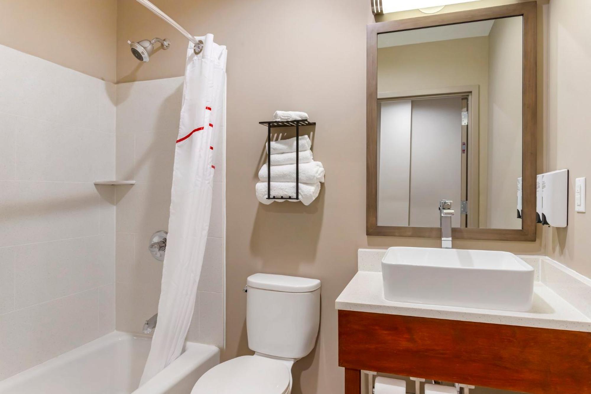 Red Roof Inn Plus Jamaica, Ny - Jfk Airport New York Exterior photo